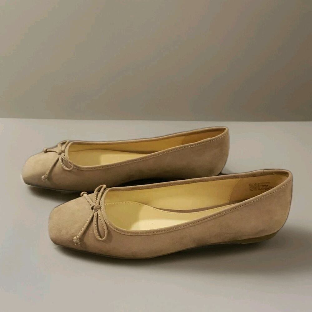 Liz Claiborne 8M Ballet Flats Tan Suede Square Toe Flushing Slip On Memory Foam - Picture 4 of 11